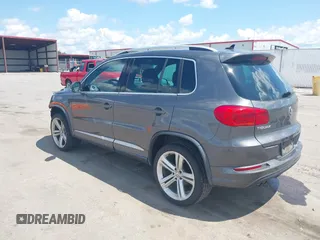 2016 Volkswagen Tiguan SE with VIN WVGAV7AX8GW083822, listed as a IAAI auction lot 42529779 with 65,437 mi miles and . Bid and sale history available at DreamBid. Image 3.