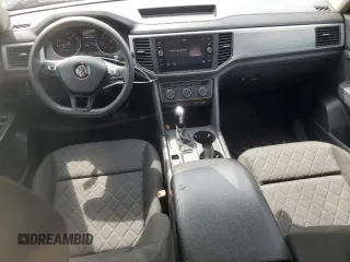 2018 Volkswagen Atlas Launch Edition with VIN 1V2BR2CA7JC510844, listed as a Copart auction lot 76652404 with 130,048 mi miles and Salvage title. Bid and sale history available at DreamBid. Image 8.