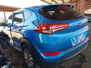 2017 Hyundai Tucson SE with VIN KM8J23A48HU423121, listed as a IAAI auction lot 41772059 with 72,082 mi miles. Bid and sale history available at carsss.com. Image 3.