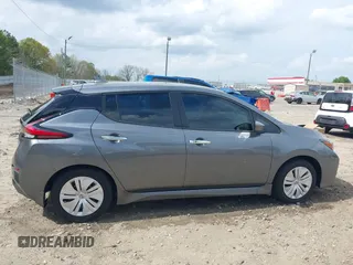2023 Nissan LEAF S z VIN 1N4AZ1BV8PC562204, wystawiony jako IAAI lot #41971493 z przebiegiem 9445 mil mil oraz . Historia ofert i sprzedaży dostępna na DreamBid. Obrazek 14.