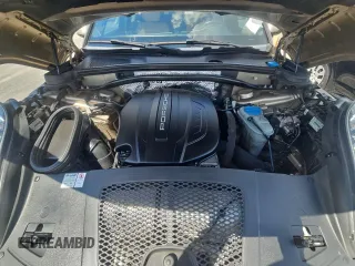 2018 Porsche Macan with VIN WP1AA2A54JLB07736, listed as a Copart auction lot 61697685 with 131,096 mi miles and Clean title. Bid and sale history available at DreamBid. Image 7.