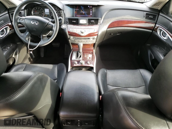 2013 Infiniti M z VIN JN1BY1AR2DM601156, wystawiony jako Copart lot #52408435 z przebiegiem 68 094 mil mil oraz Nie do naprawy • Non repairable. Historia ofert i sprzedaży dostępna na DreamBid. Obrazek 8.