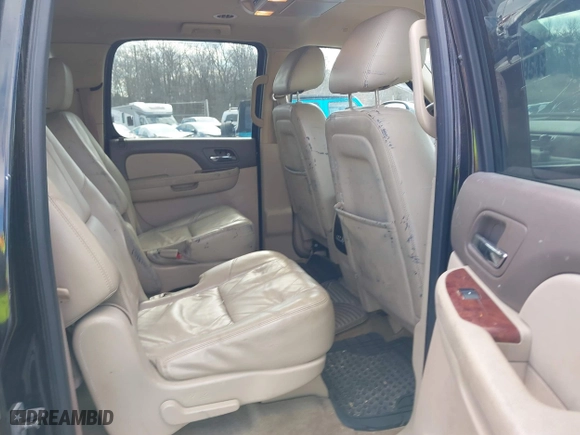 2012 Chevrolet Suburban LT with VIN 1GNSCJE02CR109193, listed as a IAAI auction lot 41541994 with 175,287 mi miles. Bid and sale history available at carsss.com. Image 8.