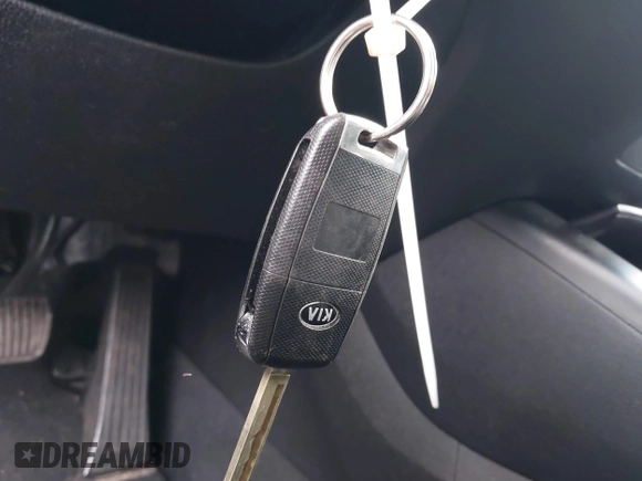 2019 Kia Sorento S V6 with VIN 5XYPGDA53KG482987, listed as a IAAI auction lot 41519965 with 95,708 mi miles. Bid and sale history available at carsss.com. Image 11.