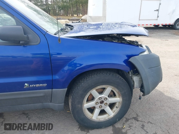 2005 Ford Escape Hybrid with VIN 1FMCU96HX5KC07148, listed as a IAAI auction lot 41741158 with 225,598 mi miles. Bid and sale history available at carsss.com. Image 15.