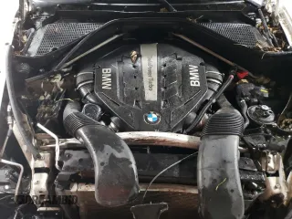2013 BMW X6 xDrive50i z VIN 5UXFG8C53DL591536, wystawiony jako Copart lot #82219394 z przebiegiem 191 439 mil mil oraz Szkoda całkowita • Salvage title. Historia ofert i sprzedaży dostępna na DreamBid. Obrazek 11.