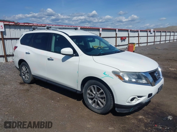 2016 Nissan Pathfinder S with VIN 5N1AR2MN6GC621811, listed as a IAAI auction lot 42151171 with 153,696 mi miles. Bid and sale history available at carsss.com. Image 1.