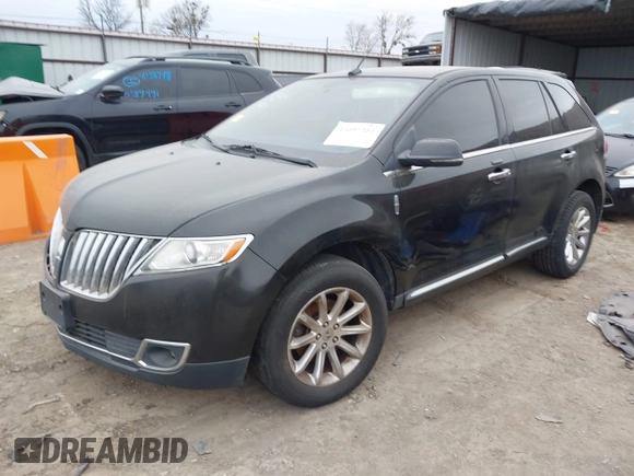 2012 Lincoln MKX z VIN 2LMDJ8JK0CBL17485, wystawiony jako IAAI lot #41697261 z przebiegiem 171 648 mil mil oraz . Historia ofert i sprzedaży dostępna na DreamBid. Obrazek 17.