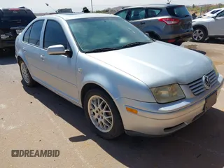 2003 Volkswagen Jetta Wolfsburg Edition с VIN 3VWPE69M33M177195, выставлен на аукционе IAAI как лот 42272591 с пробегом 198 754 миль миль и . История ставок и продаж доступна на DreamBid. Изображение 1.