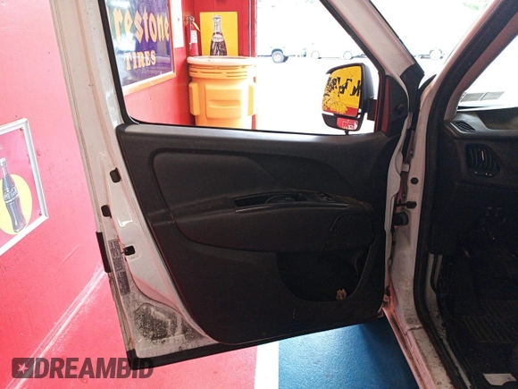2019 Ram ProMaster City Cargo Tradesman z VIN ZFBHRFAB6K6M61931, wystawiony jako IAAI lot #42570041 z przebiegiem 152 309 mil mil oraz . Historia ofert i sprzedaży dostępna na DreamBid. Obrazek 29.