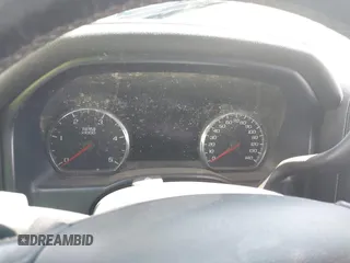 2015 GMC Sierra 2500HD Denali z VIN 1GT120E8XFF121170, wystawiony jako IAAI lot #42051421 z przebiegiem Nie podano mil oraz . Historia ofert i sprzedaży dostępna na DreamBid. Obrazek 7.