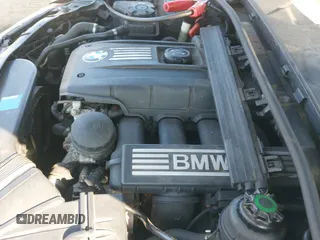 2008 BMW 3 Series 328xi z VIN WBAVC73558KP39052, wystawiony jako IAAI lot #42936934 z przebiegiem Nie podano mil oraz . Historia ofert i sprzedaży dostępna na DreamBid. Obrazek 13.