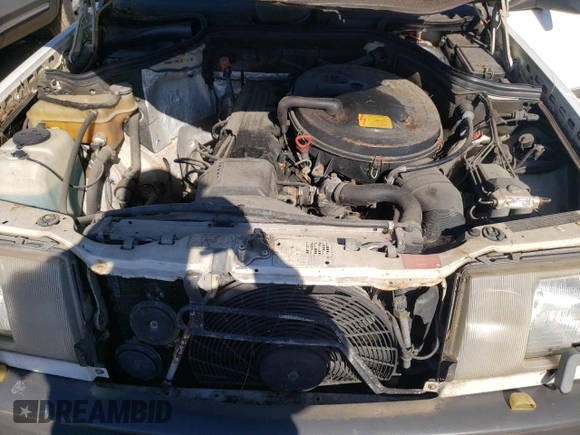 1988 Mercedes-Benz 300 E с VIN WDBEA30DXJA700058, выставлен на аукционе Copart как лот 58342374 с пробегом 210 787 миль миль и Чистый • Clean title. История ставок и продаж доступна на DreamBid. Изображение 11.