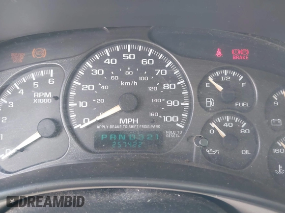 2002 Chevrolet Suburban LS z VIN 3GNEC16Z72G304778, wystawiony jako IAAI lot #42165459 z przebiegiem 257 422 mil mil oraz . Historia ofert i sprzedaży dostępna na DreamBid. Obrazek 7.