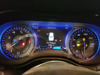 2015 Chrysler 300 with VIN 2C3CCAGG4FH892422, listed as a Copart auction lot 48292945 with 165,687 mi miles and Salvage Title. Bid and sale history available at carsss.com. Image 9.