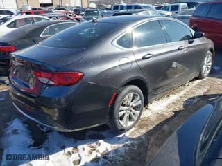 2015 Chrysler 200 Limited with VIN 1C3CCCAB5FN710615, listed as a IAAI auction lot 41645183 with 172,704 mi miles. Bid and sale history available at carsss.com. Image 4.