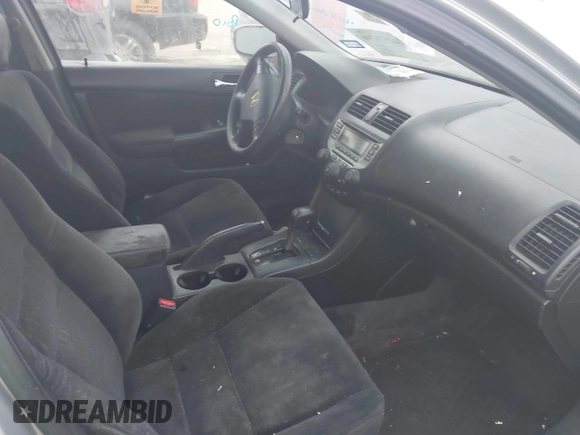2007 Honda Accord LX with VIN JHMCM564X7C021650, listed as a IAAI auction lot 42576746 with 261,206 mi miles and . Bid and sale history available at DreamBid. Image 5.