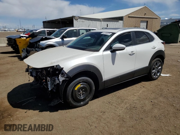 2025 Mazda CX-30 S Carbon Edition z VIN 3MVDMBCM2SM755598, wystawiony jako Copart lot #54730325 z przebiegiem 12 330 mil mil oraz Szkoda całkowita • Salvage title. Historia ofert i sprzedaży dostępna na DreamBid. Obrazek 1.