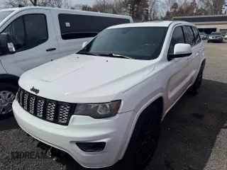 2019 Jeep Grand Cherokee Laredo E with VIN 1C4RJFAG8KC678774, listed as a Copart auction lot 52527475 with 156,592 mi miles and Clean Title. Bid and sale history available at carsss.com. Image 1.