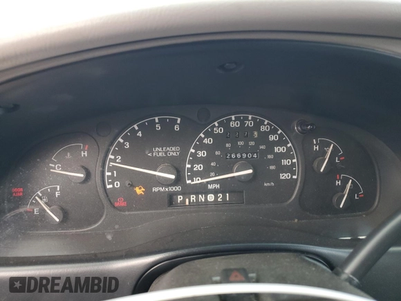 1996 Ford Explorer XL z VIN 1FMDU34X3TZB90029, wystawiony jako Copart lot #53925325 z przebiegiem 266 904 mil mil oraz Czysty tytuł • Clean title. Historia ofert i sprzedaży dostępna na DreamBid. Obrazek 9.