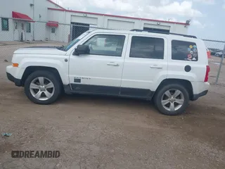 2016 Jeep Patriot Latitude with VIN 1C4NJPFB3GD583834, listed as a IAAI auction lot 42648455 with 118,083 mi miles and . Bid and sale history available at DreamBid. Image 14.