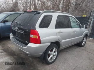 2005 Kia Sportage LX with VIN KNDJE723257071317, listed as a IAAI auction lot 41547643 with 267,610 mi miles and . Bid and sale history available at carsss.com. Image 4.