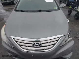 2013 Hyundai Sonata SE with VIN 5NPEC4AC6DH600768, listed as a IAAI auction lot 41481940 with 128,921 mi miles. Bid and sale history available at carsss.com. Image 12.