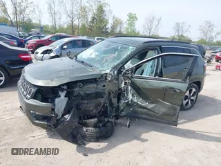 2018 Jeep Compass Latitude with VIN 3C4NJDBB4JT176031, listed as a IAAI auction lot 42125161 with 32,761 mi miles and . Bid and sale history available at DreamBid. Image 6.