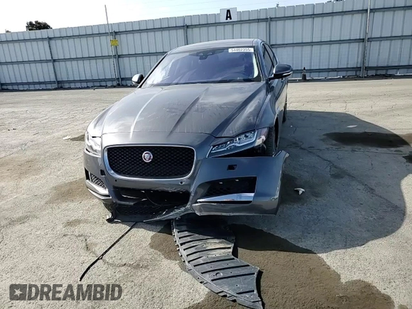 2016 Jaguar XF 35t Prestige with VIN SAJBE4BV8GCY13204, listed as a Copart auction lot 54402355 with 59,030 mi miles and Salvage Title. Bid and sale history available at carsss.com. Image 13.