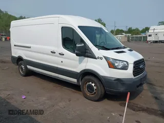 2018 Ford Transit z VIN 1FTYR2CM5JKA24044, wystawiony jako IAAI lot #42422667 z przebiegiem 279 853 mil mil oraz . Historia ofert i sprzedaży dostępna na DreamBid. Obrazek 1.