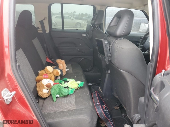 2009 Jeep Patriot Sport with VIN 1J4FT28A49D122175, listed as a Copart auction lot 51518055 with 127,815 mi miles and Salvage Title. Bid and sale history available at carsss.com. Image 12.