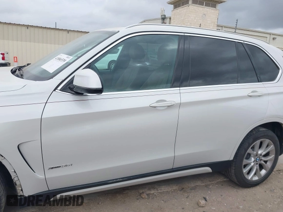 2018 BMW X5 xDrive35i with VIN 5UXKR0C51J0X91452, listed as a IAAI auction lot 41886539 with 39,521 mi miles. Bid and sale history available at carsss.com. Image 15.