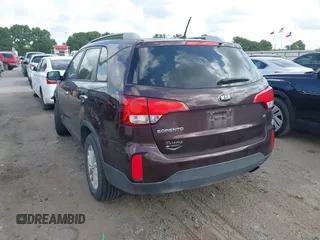 2015 Kia Sorento LX with VIN 5XYKTDA79FG635935, listed as a IAAI auction lot 42052420 with 170,386 mi miles. Bid and sale history available at carsss.com. Image 3.