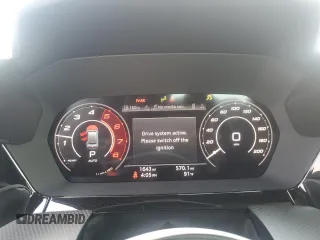 2024 Audi RS 3 z VIN WUAG4DGY5RA908217, wystawiony jako Copart lot #62912454 z przebiegiem 1643 mil mil oraz Szkody całkowita. Historia ofert i sprzedaży dostępna na DreamBid. Obrazek 9.