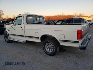 1990 Ford F-150 with VIN 1FTEF15N9LPB30210, listed as a Copart auction lot 77514933 with 50,349 mi miles and Clean Title. Bid and sale history available at carsss.com. Image 2.