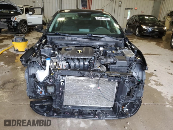 2021 Kia Forte LXS with VIN 3KPF24AD6ME391617, listed as a Copart auction lot 61461165 with 61,272 mi miles and Salvage title. Bid and sale history available at DreamBid. Image 5.