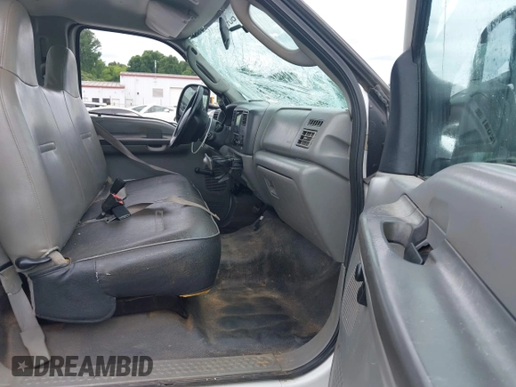2004 Ford F-250 XL with VIN 1FTNF20LX4EC78522, listed as a IAAI auction lot 42305400 with 159,721 mi miles and . Bid and sale history available at DreamBid. Image 5.