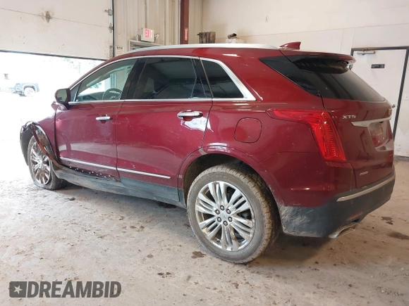2018 Cadillac XT5 Premium Luxury AWD z VIN 1GYKNFRS6JZ114464, wystawiony jako IAAI lot #42320302 z przebiegiem 61 231 mil mil oraz . Historia ofert i sprzedaży dostępna na DreamBid. Obrazek 3.