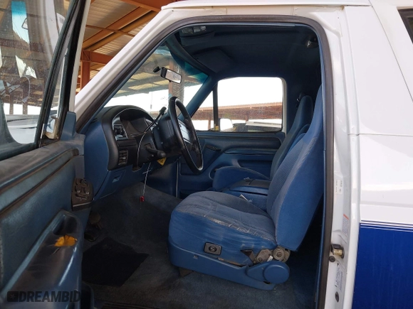 1996 Ford Bronco Custom with VIN 1FMEU15H3TLB30609, listed as a IAAI auction lot 42053896 with 238,597 mi miles. Bid and sale history available at carsss.com. Image 5.