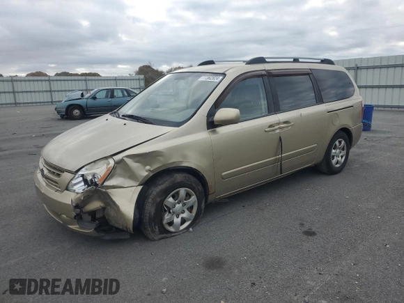 2008 Kia Sedona LX with VIN KNDMB233586217761, listed as a Copart auction lot 77362824 with 145,064 mi miles and Clean Title. Bid and sale history available at carsss.com. Image 1.