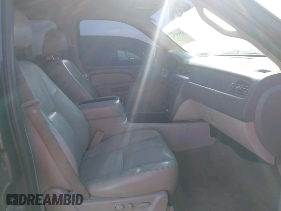 2011 Chevrolet Suburban LT with VIN 1GNSKJE34BR242629, listed as a IAAI auction lot 42043276 with 197,722 mi miles and . Bid and sale history available at DreamBid. Image 5.