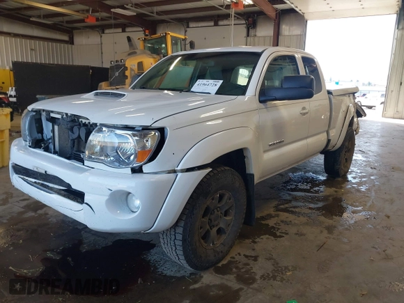 2008 Toyota Tacoma with VIN 5TEUU42NX8Z508056, listed as a IAAI auction lot 41964728 with 92,118 mi miles and . Bid and sale history available at carsss.com. Image 19.