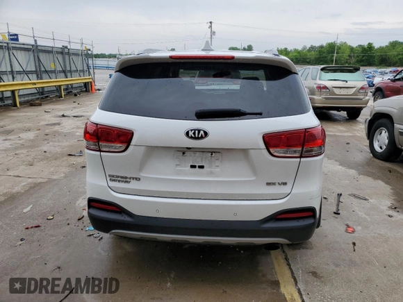 2017 Kia Sorento EX with VIN 5XYPHDA5XHG324605, listed as a Copart auction lot 57070325 with 82,677 mi miles and Salvage title. Bid and sale history available at DreamBid. Image 6.