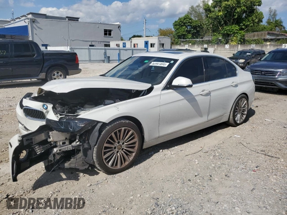 2013 BMW 3 Series 328i xDrive z VIN WBA3B5C57DF597059, wystawiony jako Copart lot #52441895 z przebiegiem 154 003 mil mil oraz Szkoda całkowita • Salvage title. Historia ofert i sprzedaży dostępna na DreamBid. Obrazek 1.