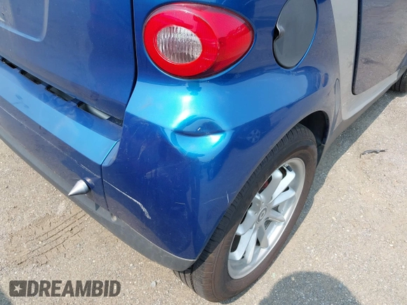 2008 Smart fortwo Pure z VIN WMEEJ31X88K195623, wystawiony jako IAAI lot #42470738 z przebiegiem 123 494 mil mil oraz . Historia ofert i sprzedaży dostępna na DreamBid. Obrazek 12.