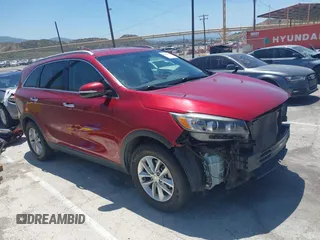 2017 Kia Sorento LX z VIN 5XYPG4A36HG279292, wystawiony jako IAAI lot #42310433 z przebiegiem 116 264 mil mil oraz . Historia ofert i sprzedaży dostępna na DreamBid. Obrazek 1.
