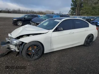 2014 BMW 3 Series 328i xDrive z VIN WBA3B3C50EJ978349, wystawiony jako Copart lot #69197183 z przebiegiem 84 311 mil mil oraz Szkoda całkowita • Salvage title. Historia ofert i sprzedaży dostępna na DreamBid. Obrazek 1.