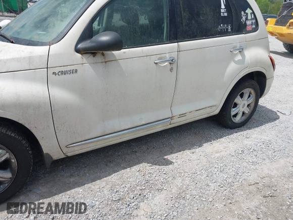 2003 Chrysler PT Cruiser Limited with VIN 3C8FY68B23T565495, listed as a IAAI auction lot 42016768 with 124,343 mi miles. Bid and sale history available at carsss.com. Image 6.