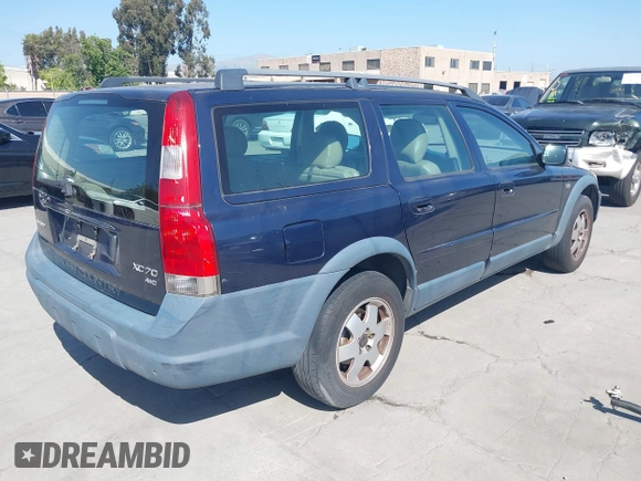 2003 Volvo V70 XC70 z VIN YV1SZ59H231101084, wystawiony jako IAAI lot #42228479 z przebiegiem 136 188 mil mil oraz . Historia ofert i sprzedaży dostępna na DreamBid. Obrazek 4.