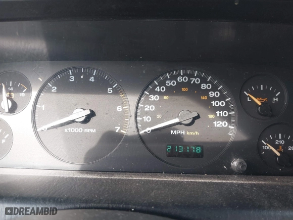 2004 Jeep Grand Cherokee Laredo with VIN 1J4GX48S14C324581, listed as a IAAI auction lot 41717938 with 213,178 mi miles. Bid and sale history available at carsss.com. Image 7.